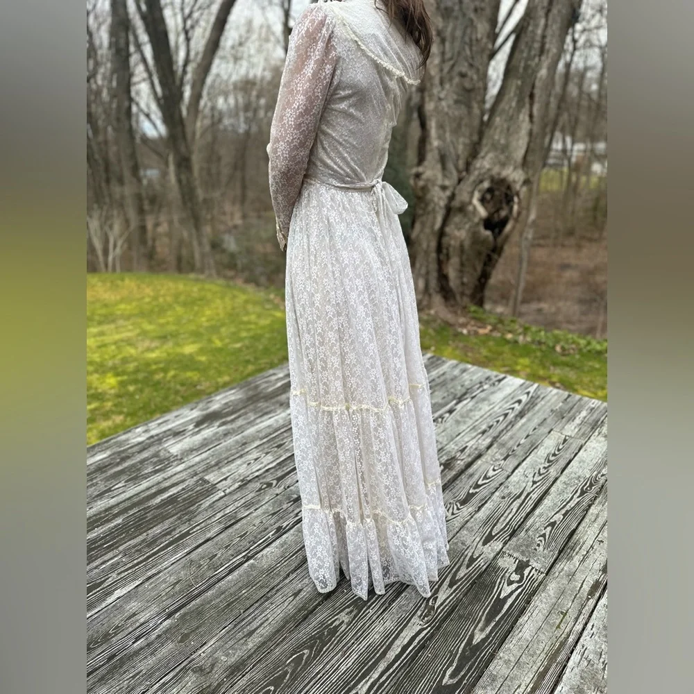 1980’s Gunne Sax Wedding Gown - Picture 3 of 11